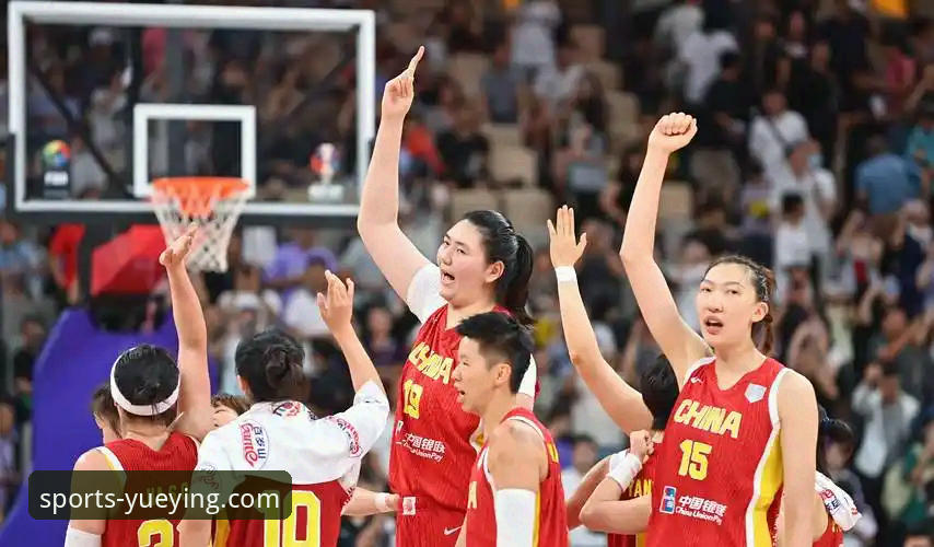 揭秘中国女篮战术变阵：从“一大四小”到“双塔奇兵”的胜利密码